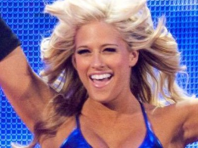 Kelly Kelly comments on Vince McMahon teaching her “dance and striptease” moves
